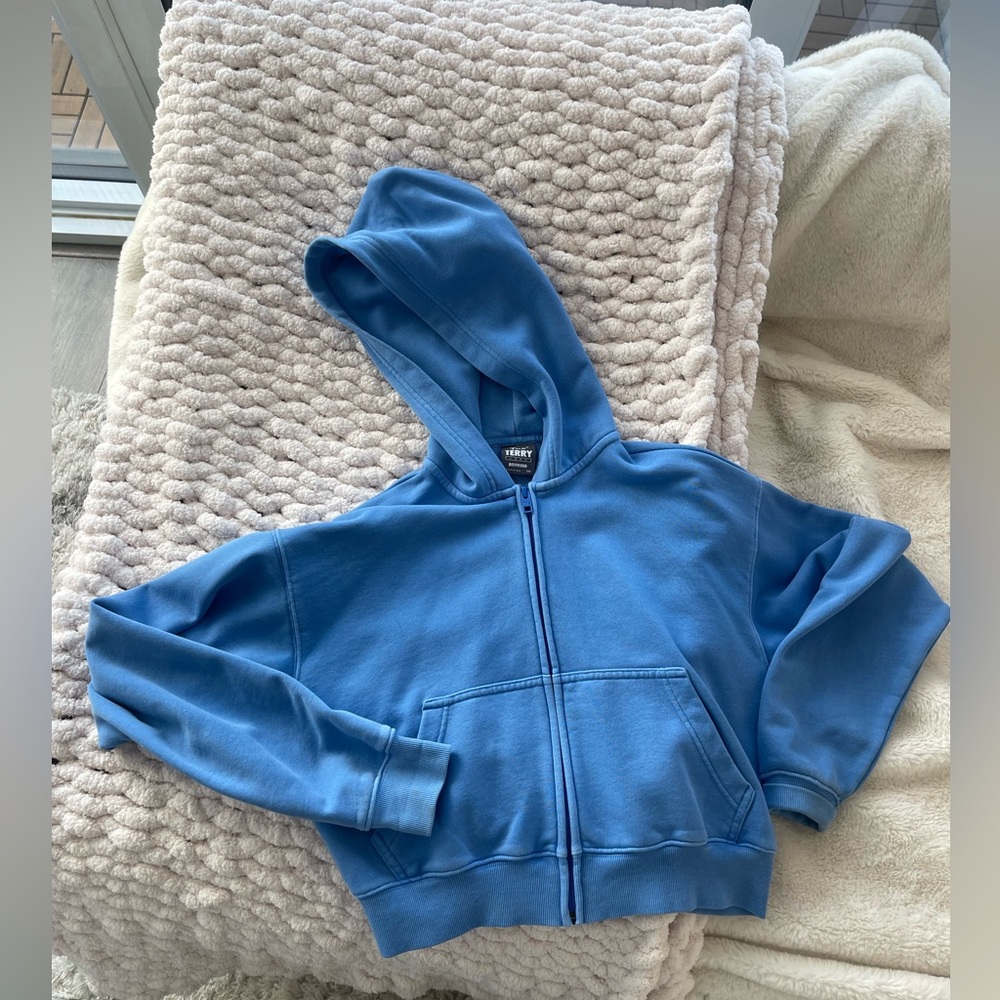 ARITZIA BLUE ZIP UP